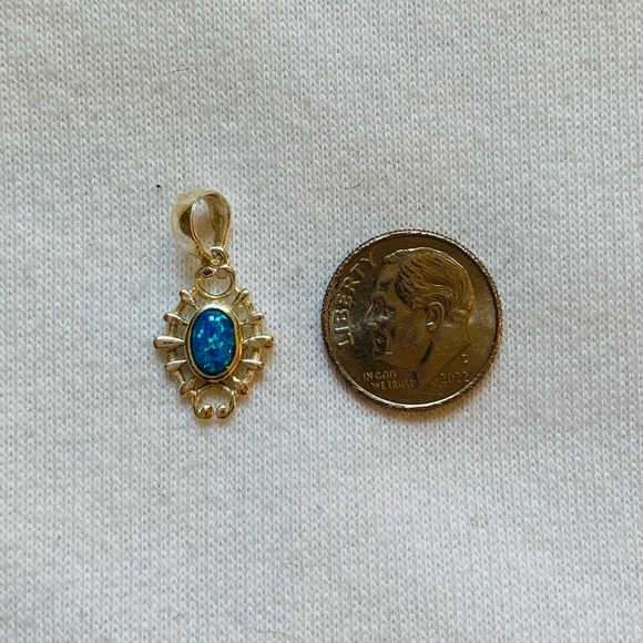 Blue fire opal sterling silver pendant - Picture 3 of 4